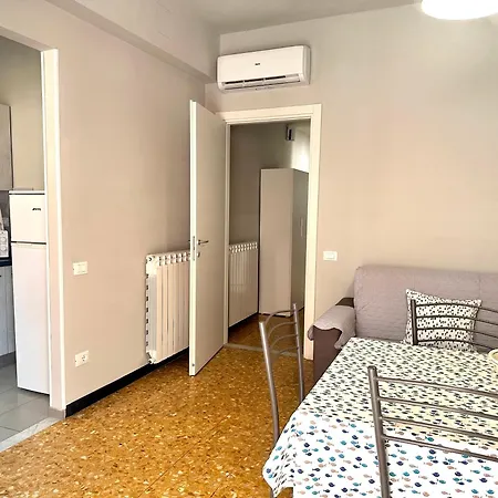 Casa Emilia 50 Meters From The Sea Apartment *